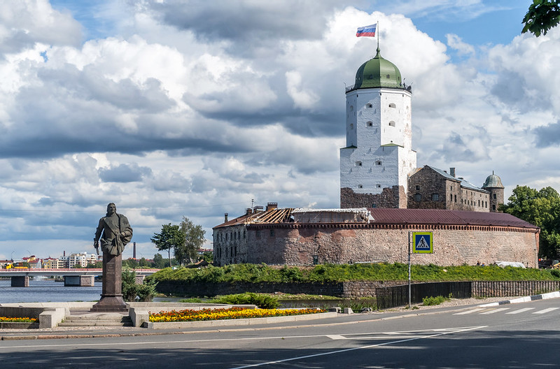 Вид на Выборгский замок в Выборге